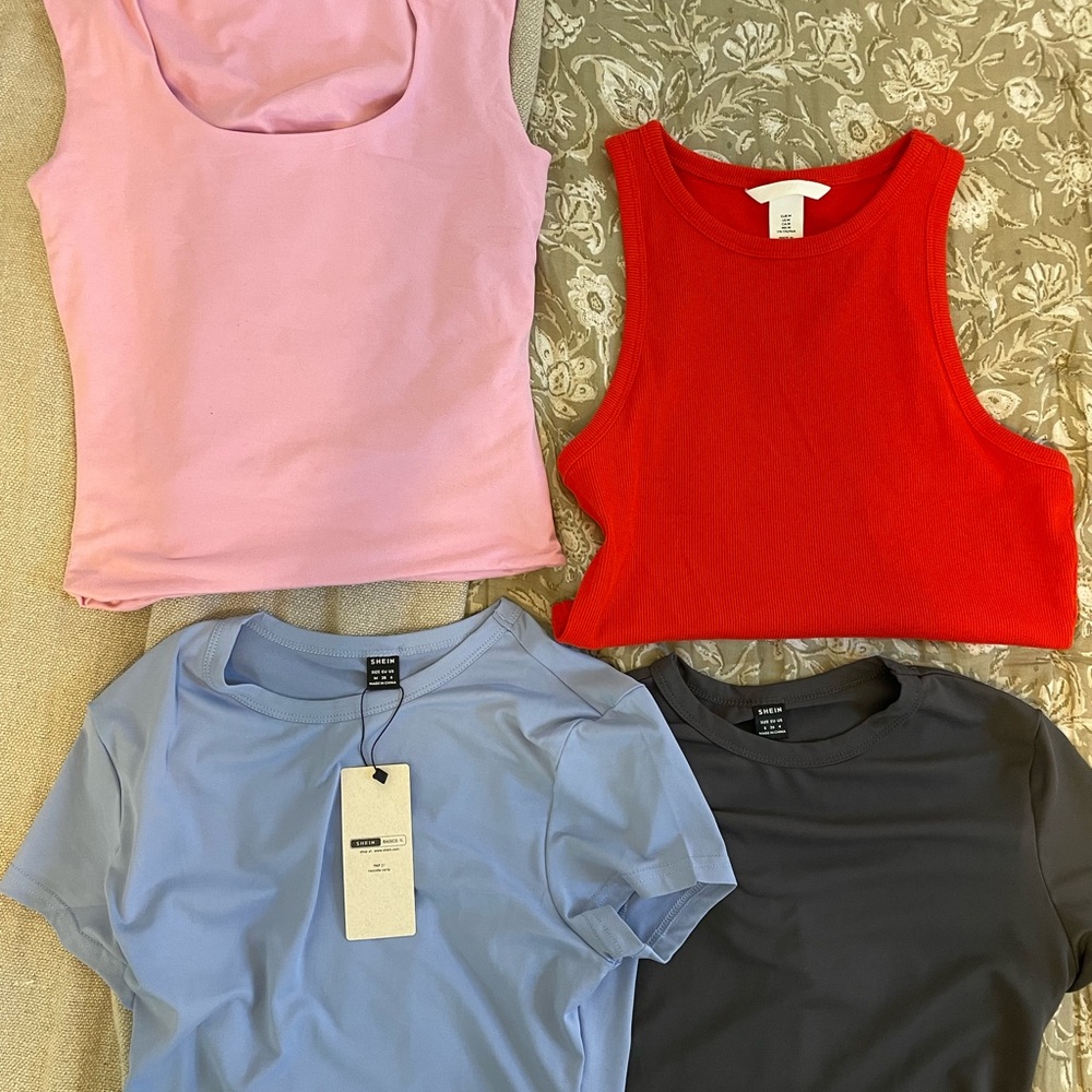 Crop Top Bundle (4) - Picture 2 of 4